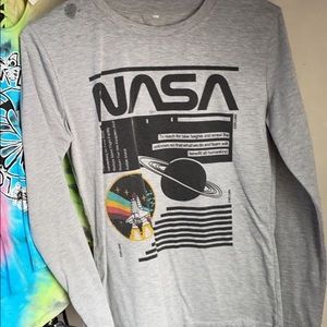 girls long sleeve shirt , size- Small, brand- Amazon, color- grey,